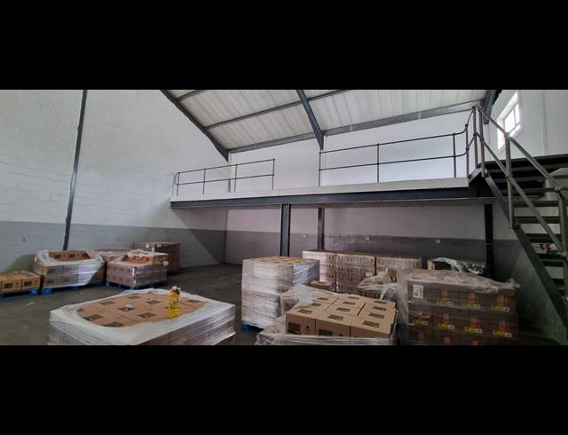 656M² WAREHOUSE TO LET IN AIRPORT INDUSTRIA